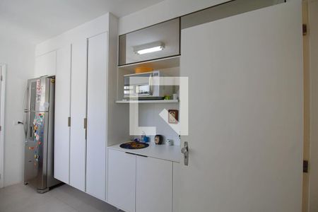 Apartamento à venda com 140m², 3 quartos e 2 vagasCozinha 