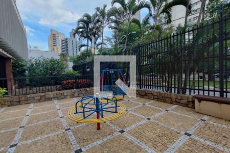 Apartamento à venda com 131m², 3 quartos e 2 vagasÁrea comum - Playground