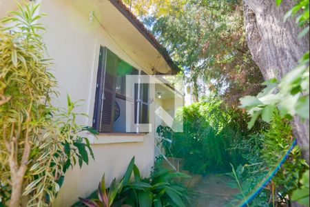 Casa à venda com 99m², 2 quartos e 2 vagasFachada