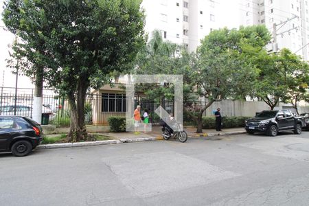 Apartamento à venda com 58m², 2 quartos e 1 vagaFachada e portaria 