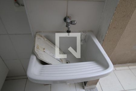 Apartamento à venda com 58m², 2 quartos e 1 vagaDetalhe banheiro de serviço - Tanque 