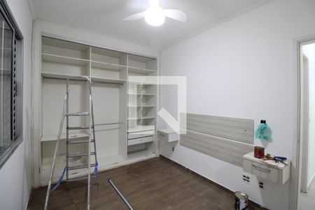Suíte - Armários  de apartamento para alugar com 2 quartos, 58m² em Lapa de Baixo, São Paulo