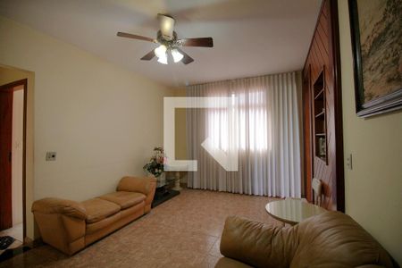 Sala de casa para alugar com 3 quartos, 265m² em Palmares, Belo Horizonte