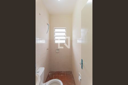 Casa para alugar com 90m², 2 quartos e 2 vagas Casa para alugar com 90m², 2 quartos e 2 vagasBanheiro