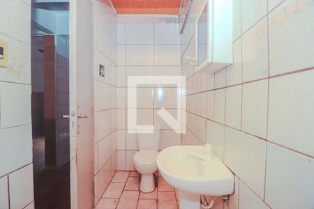 Banheiro de apartamento para alugar com 1 quarto, 30m² em Sarandi, Porto Alegre