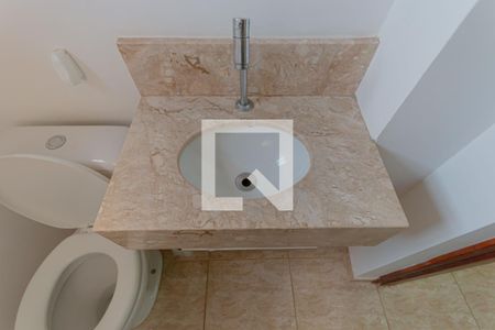 Casa de condomínio para alugar com 297m², 4 quartos e 2 vagas Casa de condomínio para alugar com 297m², 4 quartos e 2 vagasbanheiro 1