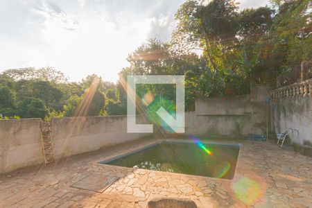 Casa de condomínio para alugar com 297m², 4 quartos e 2 vagas Casa de condomínio para alugar com 297m², 4 quartos e 2 vagasÁrea comum - Piscina