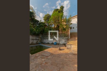 Casa de condomínio para alugar com 297m², 4 quartos e 2 vagas Casa de condomínio para alugar com 297m², 4 quartos e 2 vagasÁrea comum - Piscina