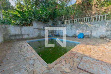 Casa de condomínio para alugar com 297m², 4 quartos e 2 vagas Casa de condomínio para alugar com 297m², 4 quartos e 2 vagasÁrea comum - Piscina