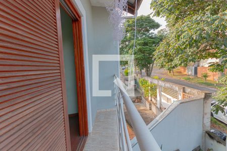sacada quarto 2 de casa de condomínio à venda com 4 quartos, 297m² em Loteamento Caminhos de São Conrado (sousas), Campinas