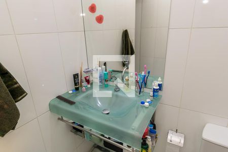 Casa à venda com 100m², 3 quartos e 2 vagasBanheiro