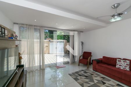 Sala de casa à venda com 3 quartos, 100m² em Braz de Pina, Rio de Janeiro