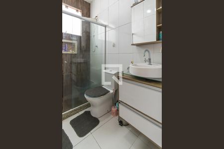 Casa à venda com 100m², 3 quartos e 2 vagasBanheiro 2