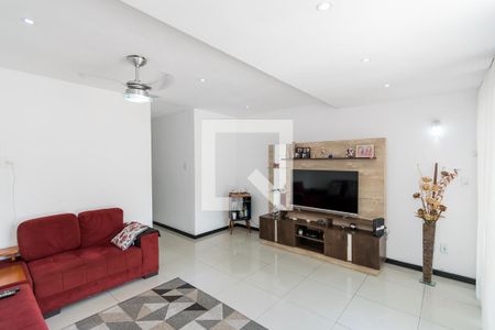 Sala de casa à venda com 3 quartos, 100m² em Braz de Pina, Rio de Janeiro