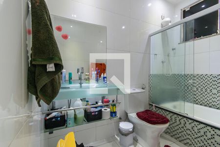 Casa à venda com 100m², 3 quartos e 2 vagasBanheiro