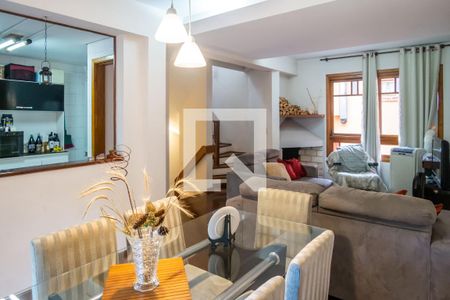 Casa de condomínio à venda com 150m², 3 quartos e 1 vagaSala