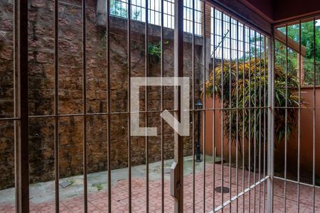 Casa de condomínio à venda com 150m², 3 quartos e 1 vagaQuintal