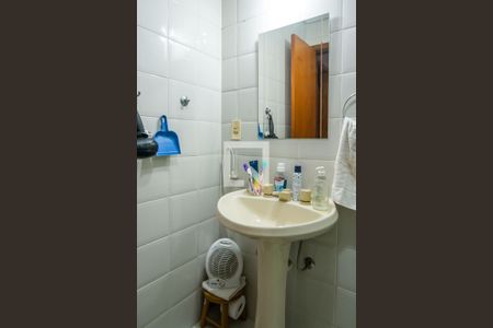 Casa de condomínio à venda com 150m², 3 quartos e 1 vagaBanheiro Corredor