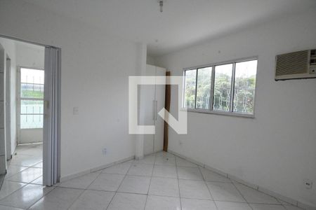 Quarto 1 de casa para alugar com 1 quarto, 50m² em Praça Seca, Rio de Janeiro