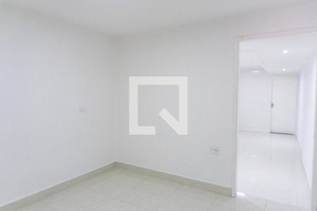 Sala de casa para alugar com 2 quartos, 69m² em Jardim Prudência, São Paulo