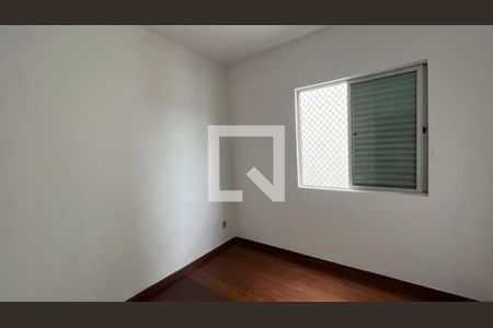 Apartamento à venda com 180m², 4 quartos e 2 vagasQuarto 2