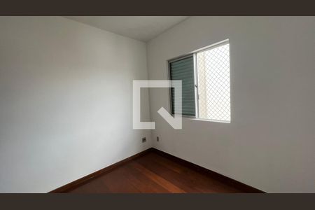 Apartamento à venda com 180m², 4 quartos e 2 vagasQuarto 2