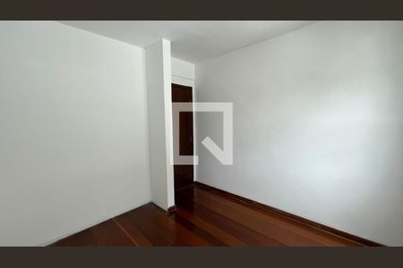 Apartamento à venda com 180m², 4 quartos e 2 vagasQuarto 2