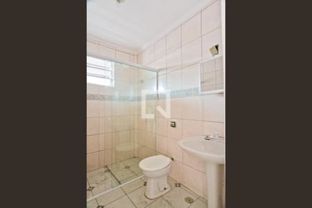 Banheiro de casa para alugar com 1 quarto, 45m² em Parque Peruche, São Paulo