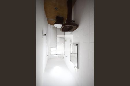 Apartamento para alugar com 66m², 2 quartos e sem vagaBanheiro