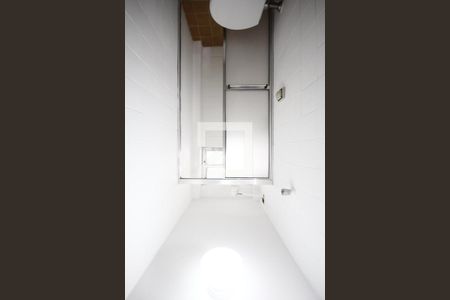 Apartamento para alugar com 66m², 2 quartos e sem vagaBanheiro