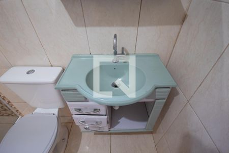 Casa para alugar com 120m², 2 quartos e 1 vaga Casa para alugar com 120m², 2 quartos e 1 vagaBanheiro