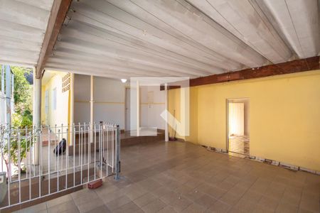 Casa para alugar com 120m², 2 quartos e 1 vaga Casa para alugar com 120m², 2 quartos e 1 vagaVaranda
