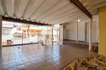 Casa para alugar com 120m², 2 quartos e 1 vaga Casa para alugar com 120m², 2 quartos e 1 vagaVaranda
