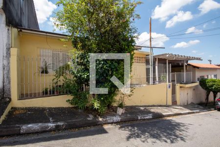 Casa para alugar com 120m², 2 quartos e 1 vaga Casa para alugar com 120m², 2 quartos e 1 vagaFachada