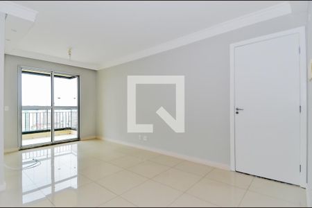 Sala de apartamento para alugar com 3 quartos, 77m² em Picanço, Guarulhos