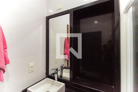 Casa à venda com 150m², 2 quartos e 2 vagas Casa à venda com 150m², 2 quartos e 2 vagasBanheiro