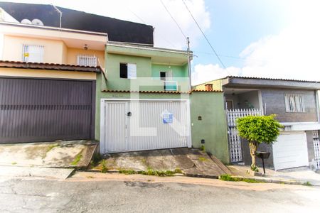 Casa à venda com 150m², 2 quartos e 2 vagas Casa à venda com 150m², 2 quartos e 2 vagasFachada