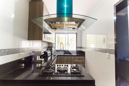 Casa à venda com 150m², 2 quartos e 2 vagas Casa à venda com 150m², 2 quartos e 2 vagasCozinha