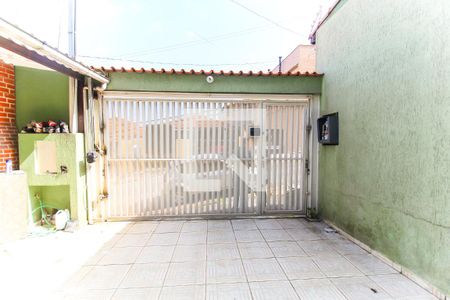 Casa à venda com 150m², 2 quartos e 2 vagas Casa à venda com 150m², 2 quartos e 2 vagasQuintal