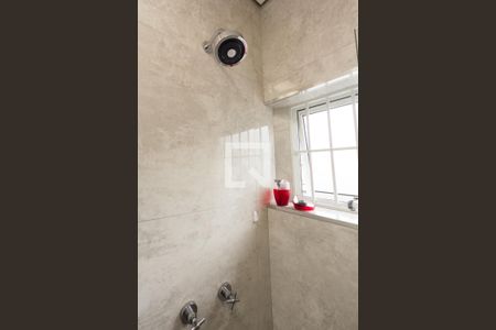 Casa à venda com 180m², 4 quartos e 2 vagasBanheiro da Suíte 2