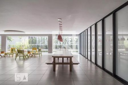 Studio à venda com 35m², 1 quarto e 1 vaga Studio à venda com 35m², 1 quarto e 1 vagaÁrea comum - Salão de festas