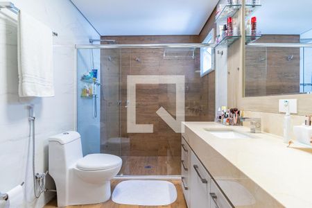 Casa de condomínio à venda com 316m², 4 quartos e 3 vagasBanheiro da Suíte 2