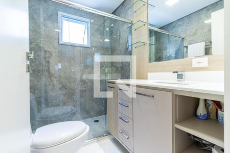 Casa de condomínio à venda com 316m², 4 quartos e 3 vagasBanheiro Corredor