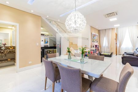 Casa de condomínio à venda com 316m², 4 quartos e 3 vagasSala