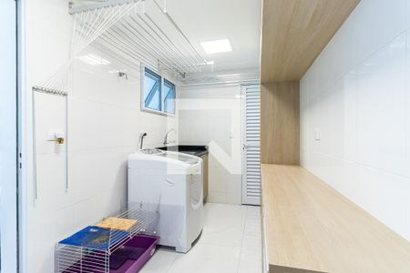 Casa de condomínio à venda com 316m², 4 quartos e 3 vagasLavanderia