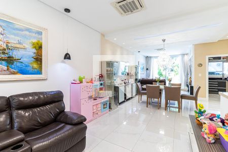 Sala de casa de condomínio à venda com 4 quartos, 316m² em Jardim Prudência, São Paulo