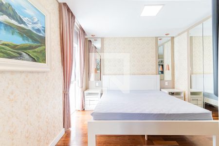 Casa de condomínio à venda com 316m², 4 quartos e 3 vagasQuarto 4 - Suíte 2