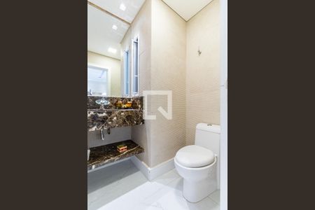 Casa de condomínio à venda com 316m², 4 quartos e 3 vagasLavabo