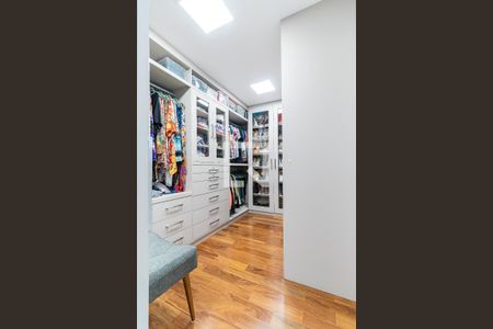 Casa de condomínio à venda com 316m², 4 quartos e 3 vagasQuarto 4 - Suíte 2 - Closet