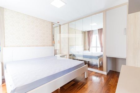 Casa de condomínio à venda com 316m², 4 quartos e 3 vagasQuarto 4 - Suíte 2